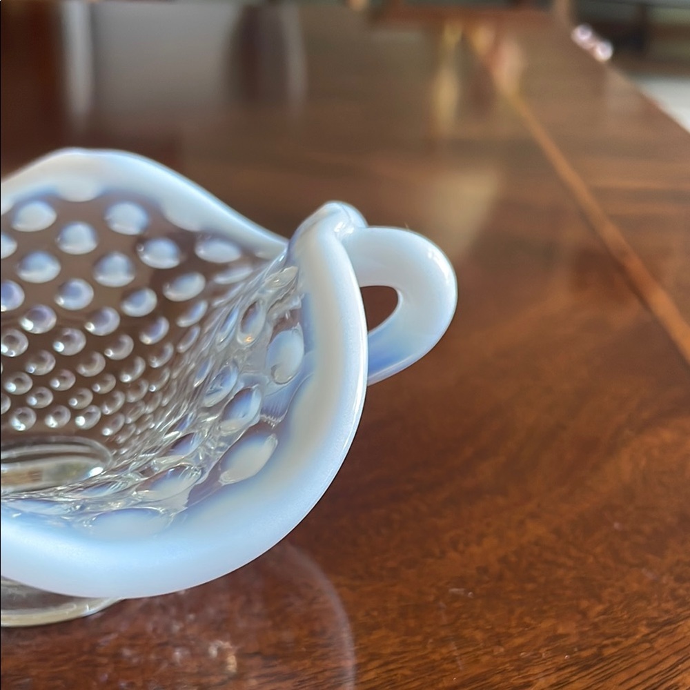 Fenton French Opalescent hobnail crimped bonbon with handles - Picture 4 of 6